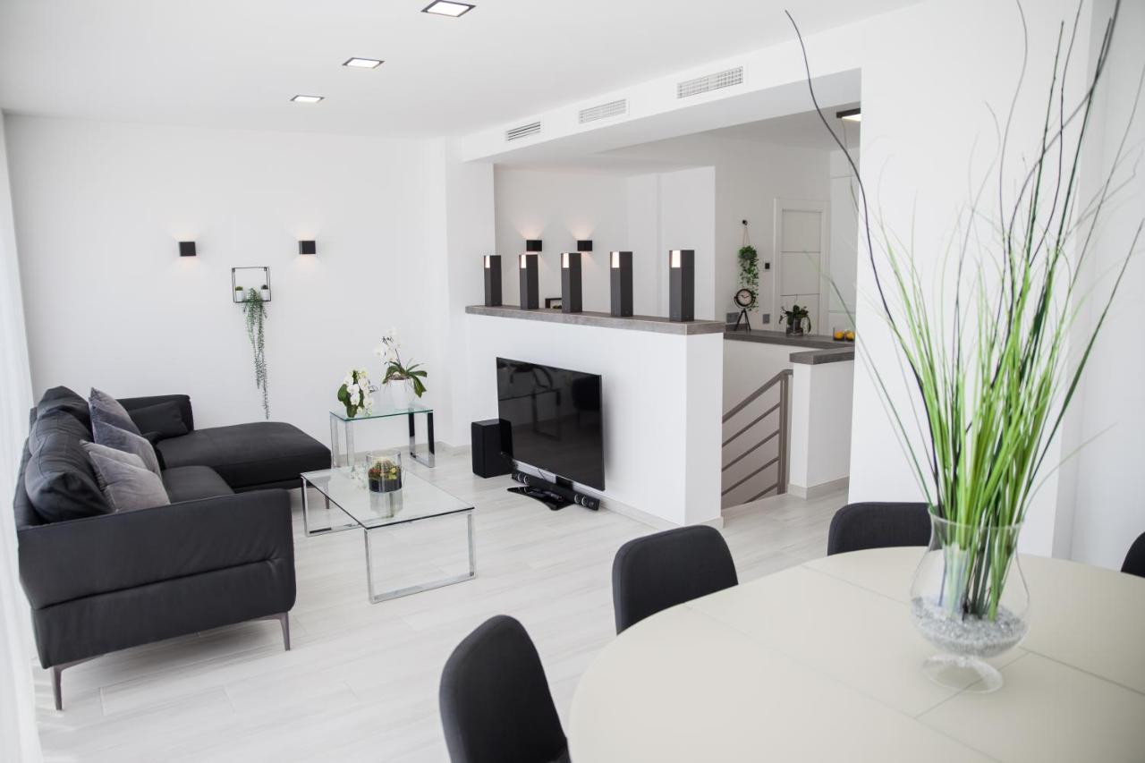 Spacious 200 Sq.M. Penthouse With Sea View Terraces Torremolinos Exteriör bild
