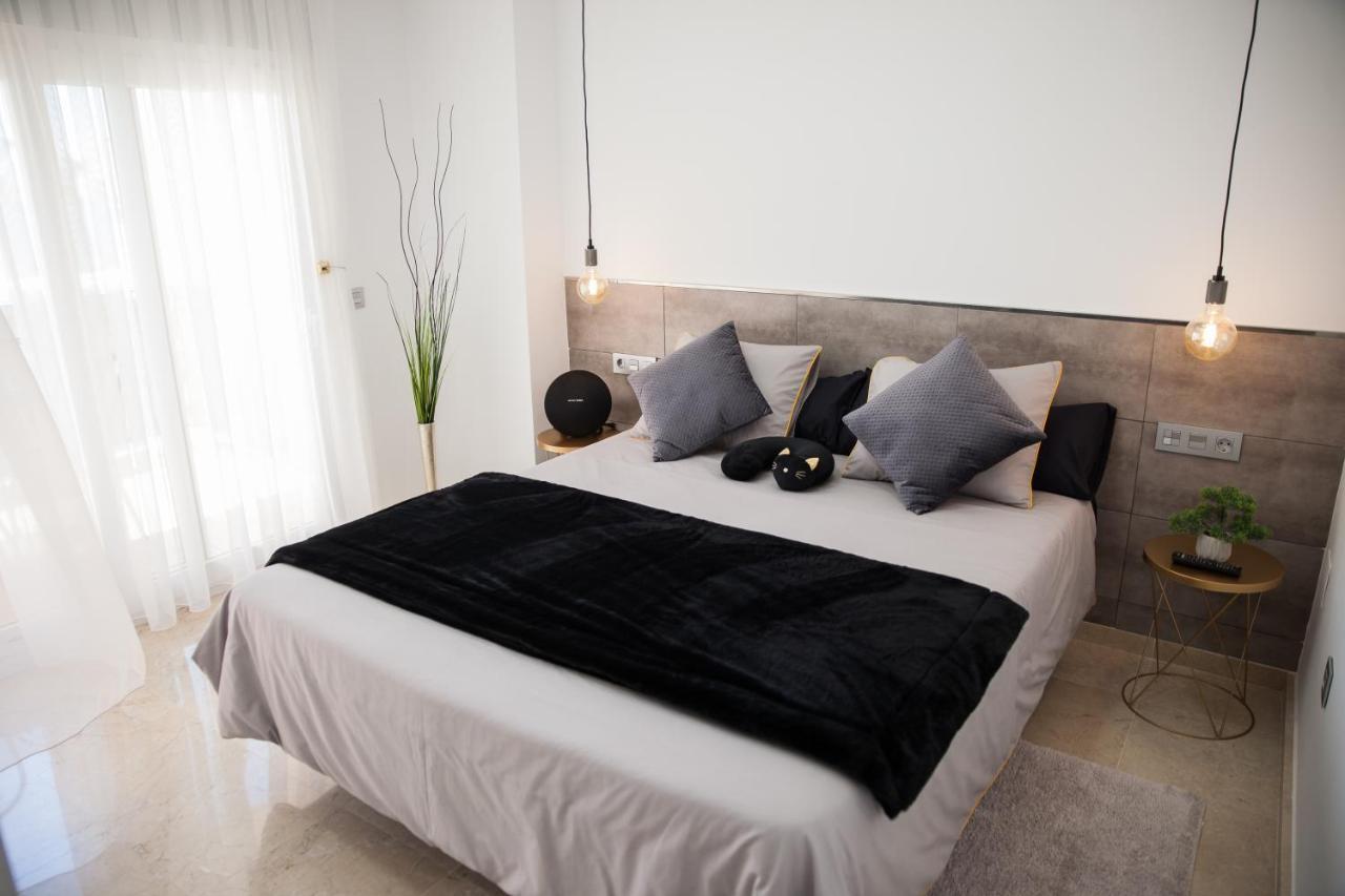 Spacious 200 Sq.M. Penthouse With Sea View Terraces Torremolinos Exteriör bild